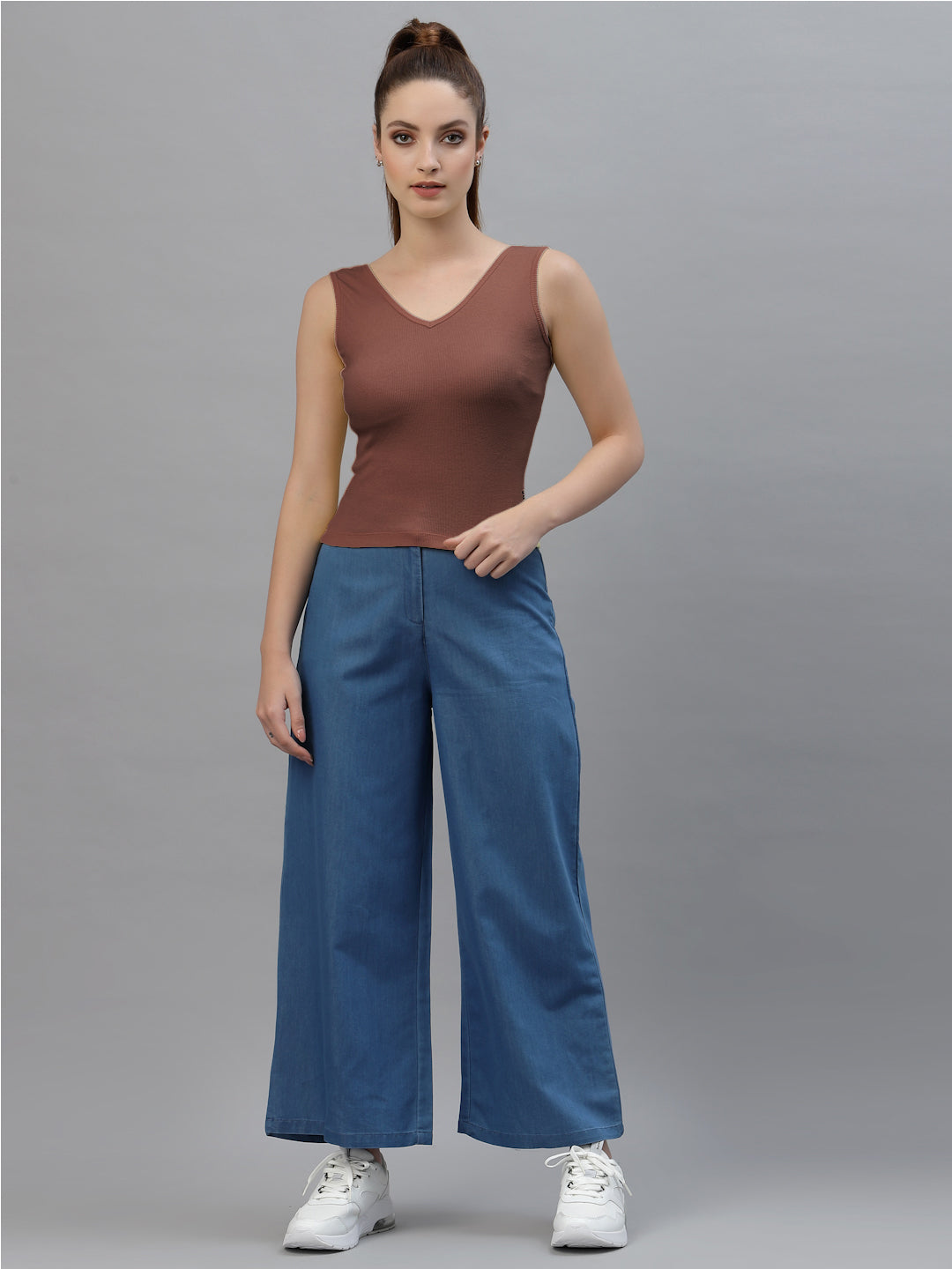 Friskers Women Solid Fitted Side Cut V Neck Top - Friskers