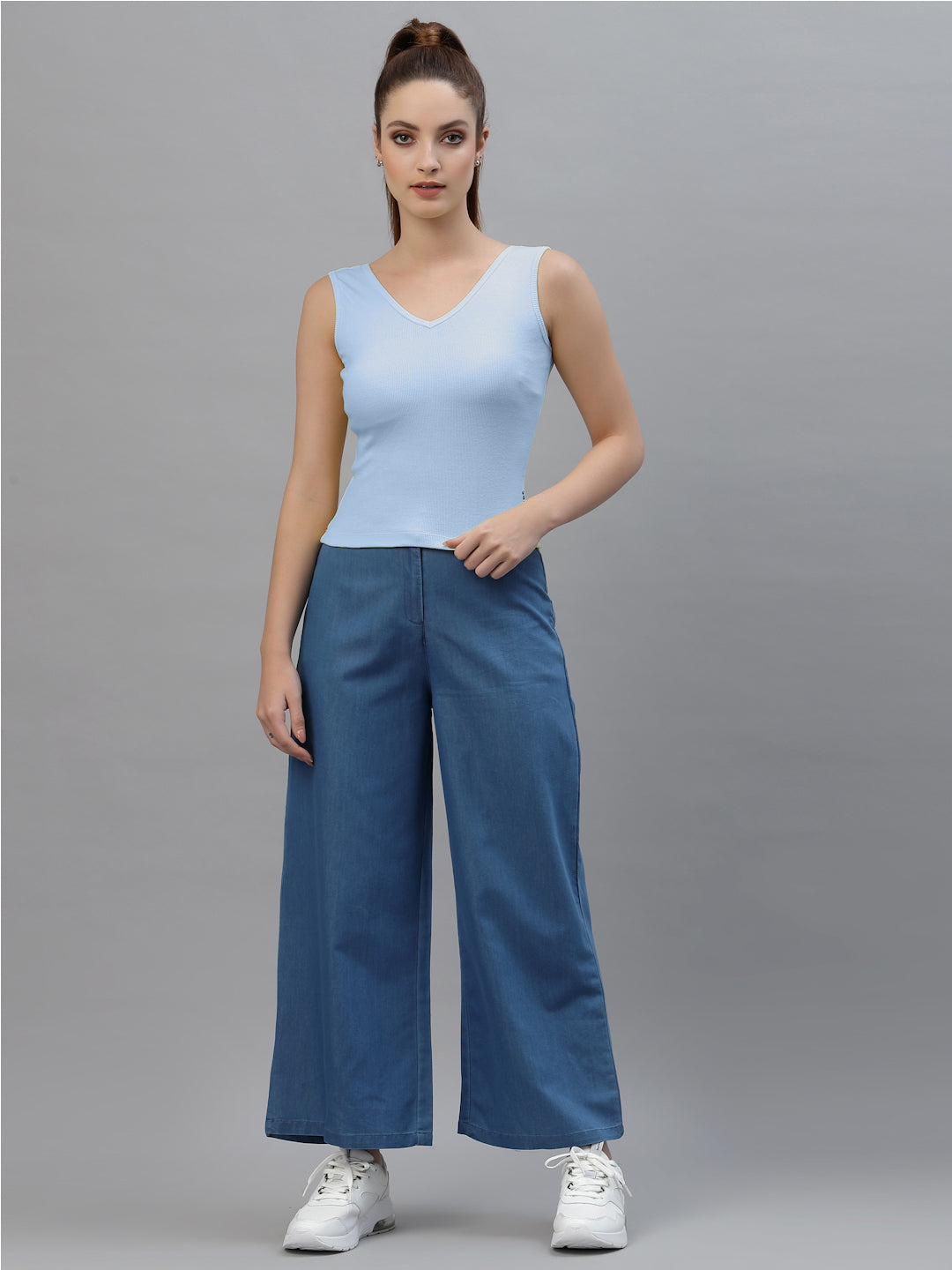 Friskers Women Solid Fitted Side Cut V Neck Top - Friskers