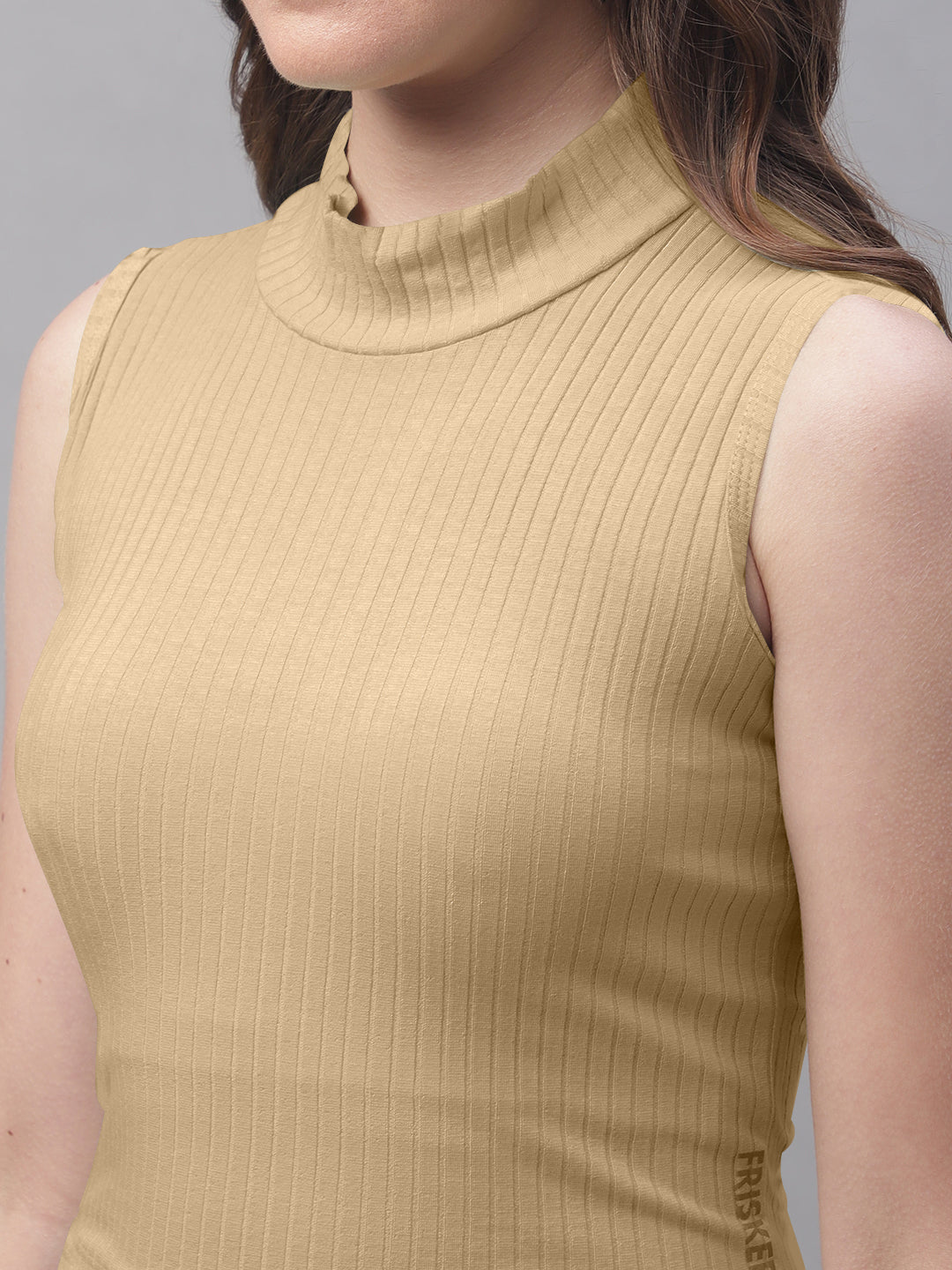 Friskers Women Solid Side Cut Crop Top - Friskers