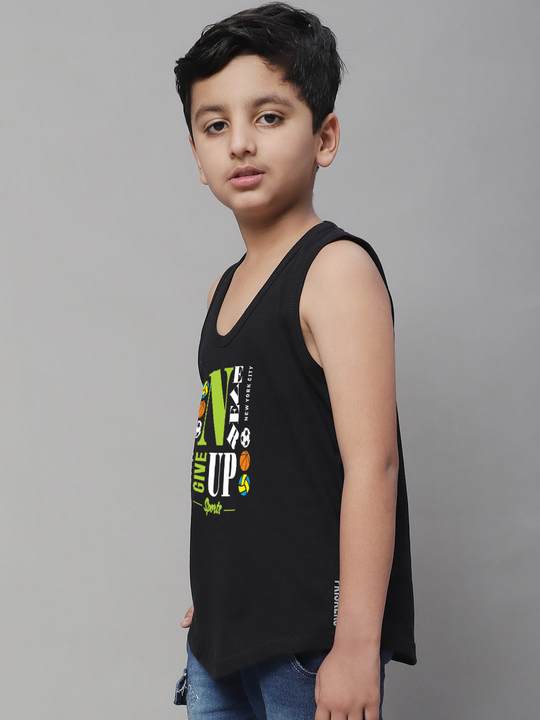 Kids Never Giveup printed Regular Fit Vest - Friskers