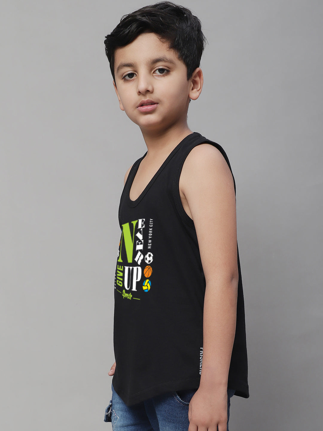 Boys Never Giveup Regular Fit Printed Vest - Friskers