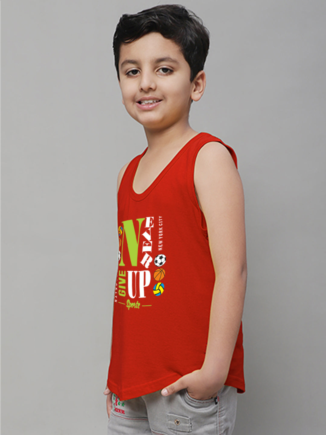 Boys Never Giveup Regular Fit Printed Vest - Friskers