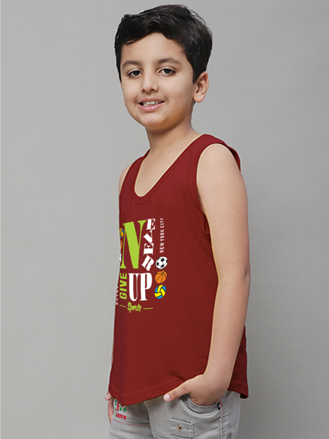 Boys Never Giveup Regular Fit Printed Vest - Friskers