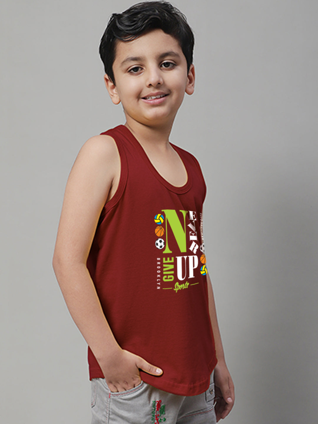 Boys Never Giveup Regular Fit Printed Vest - Friskers