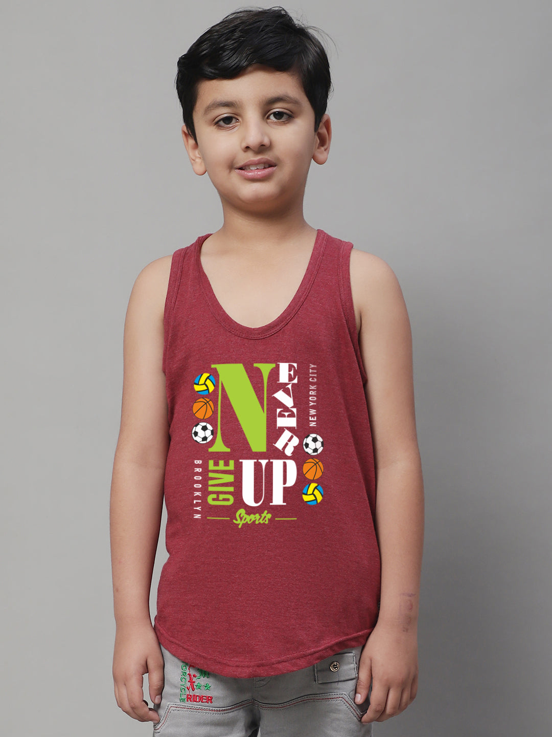 Kids Never Giveup printed Regular Fit Vest - Friskers