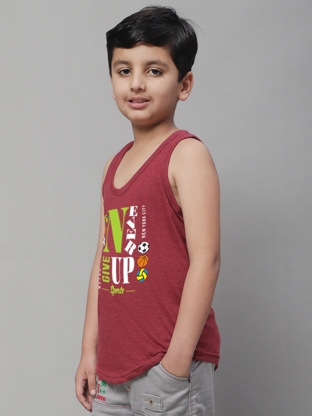 Kids Never Giveup printed Regular Fit Vest - Friskers