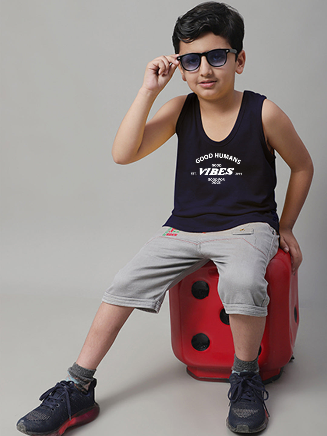 Boys Good Vibes Printed Regular Fit Vest - Friskers
