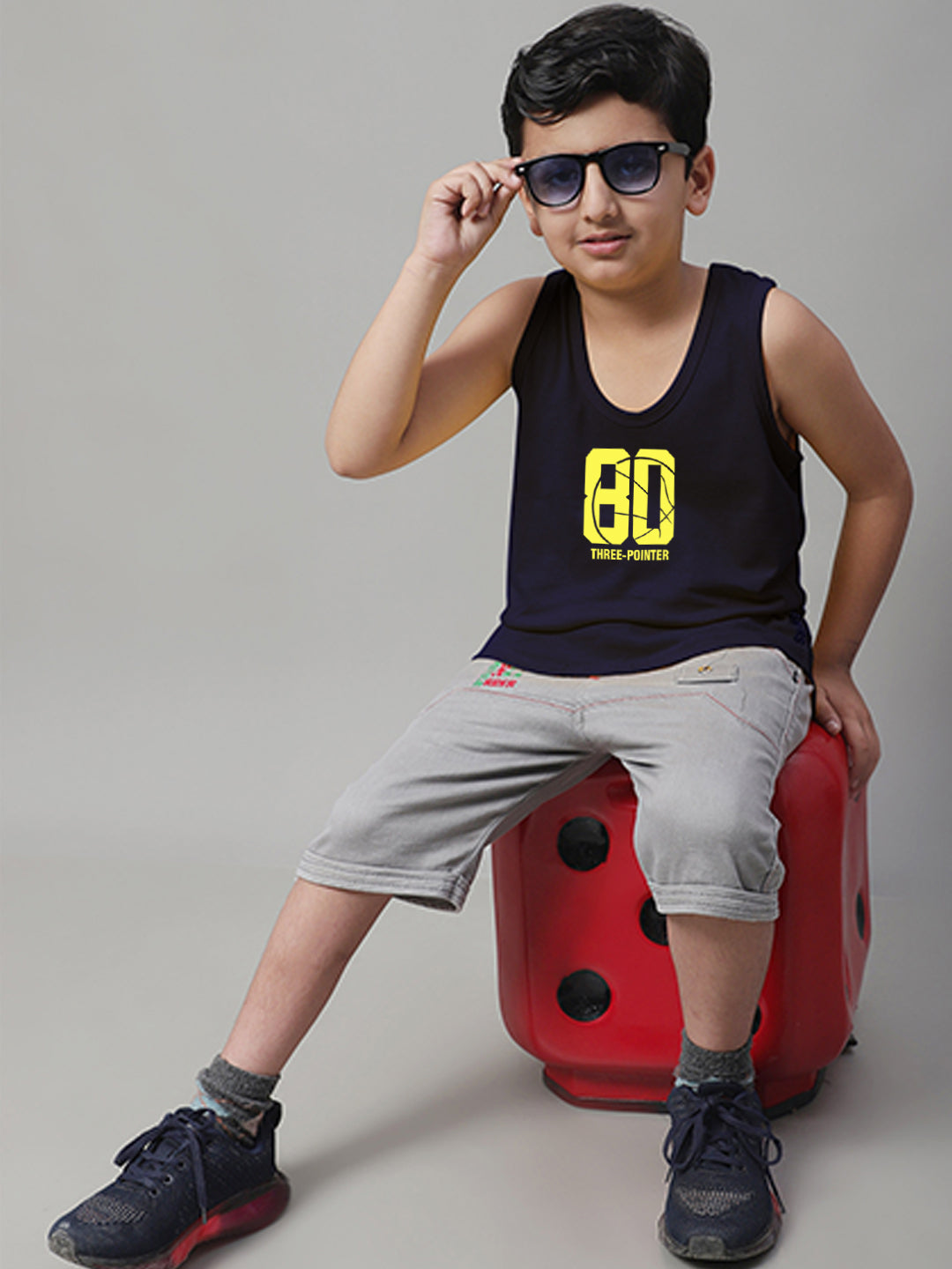 Boys Three Pointer Printed Regular Fit Vest - Friskers