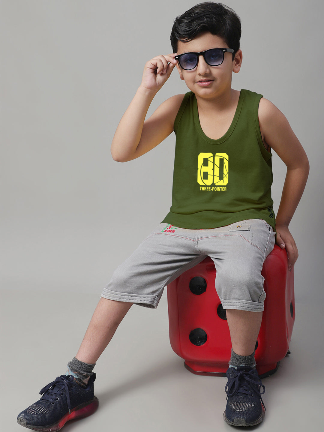Boys Three Pointer Printed Regular Fit Vest - Friskers