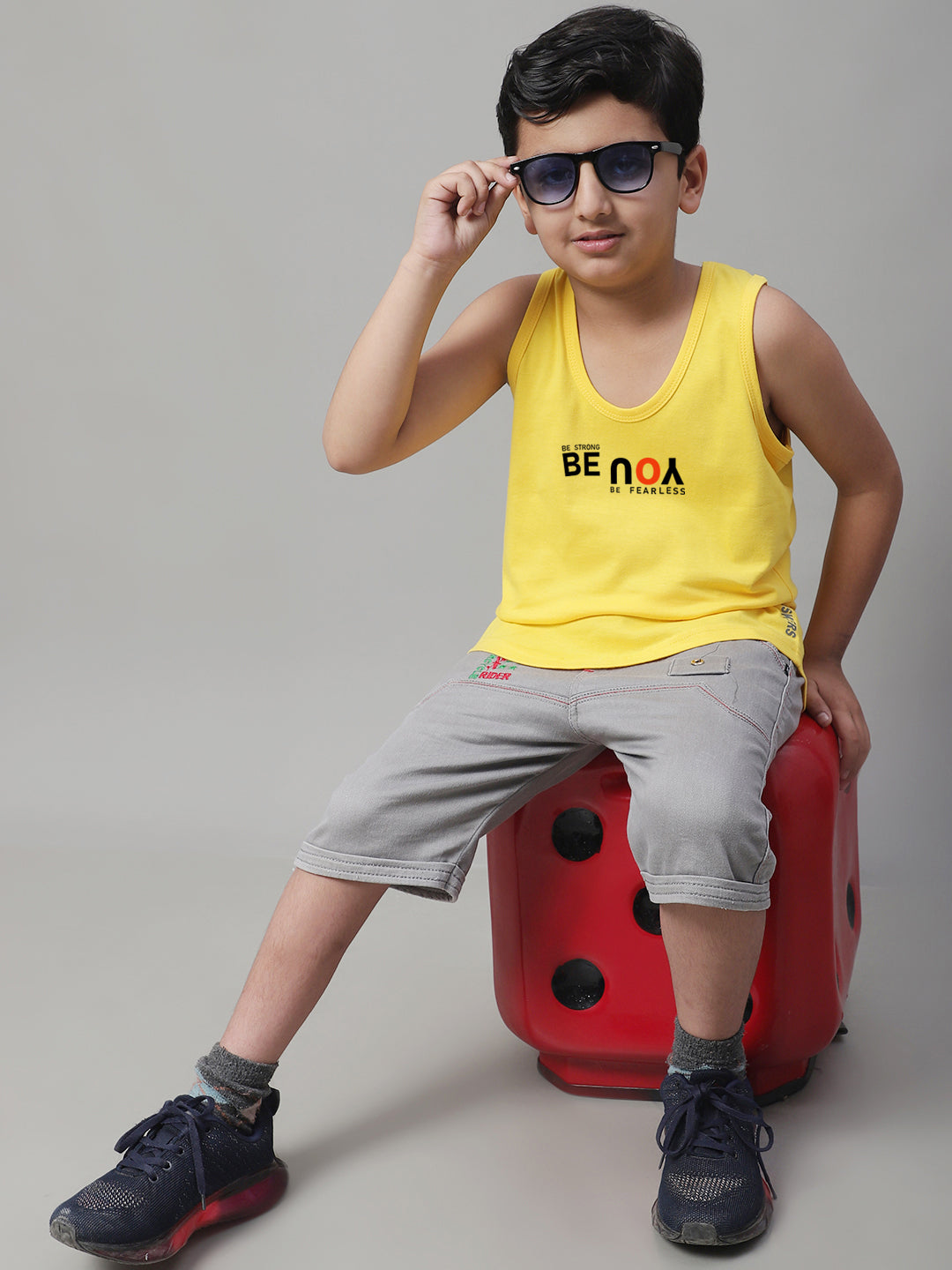Boys Be You Printed Regular Fit Vest - Friskers