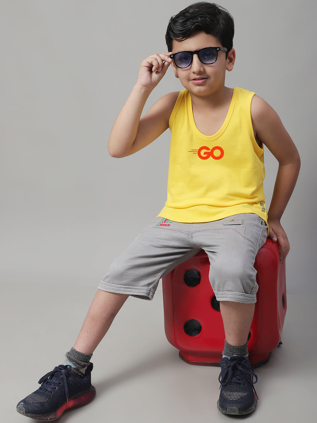 Boys Go Printed Regular Fit Vest - Friskers