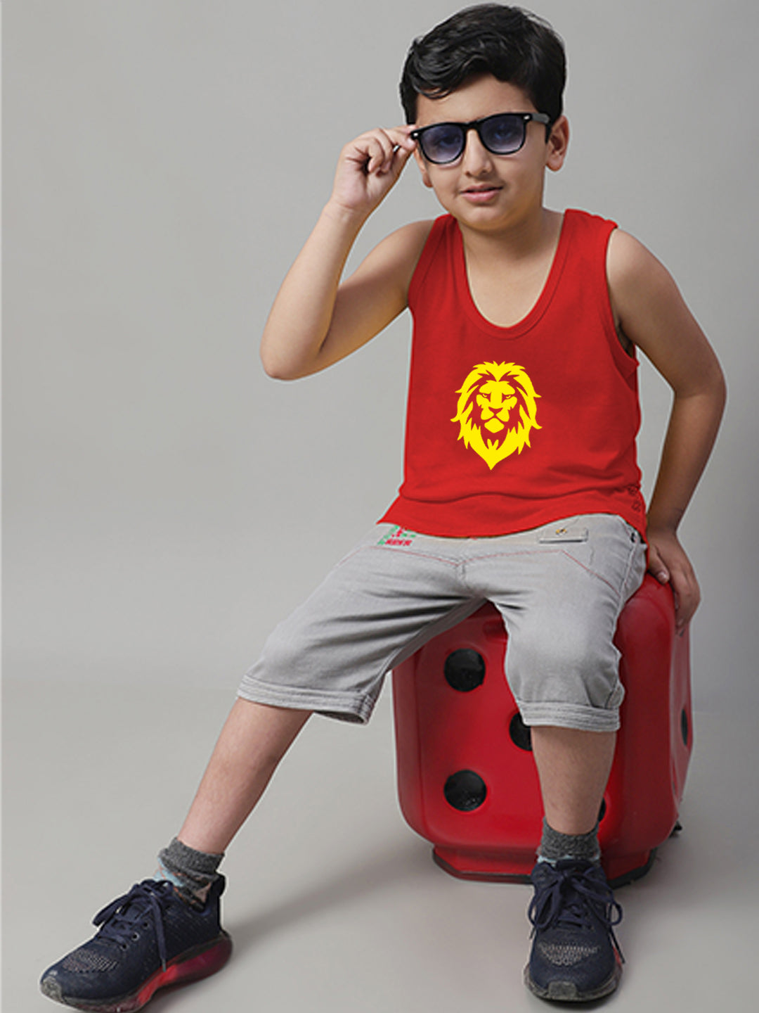 Boys Lion Printed Regular Fit Vest - Friskers