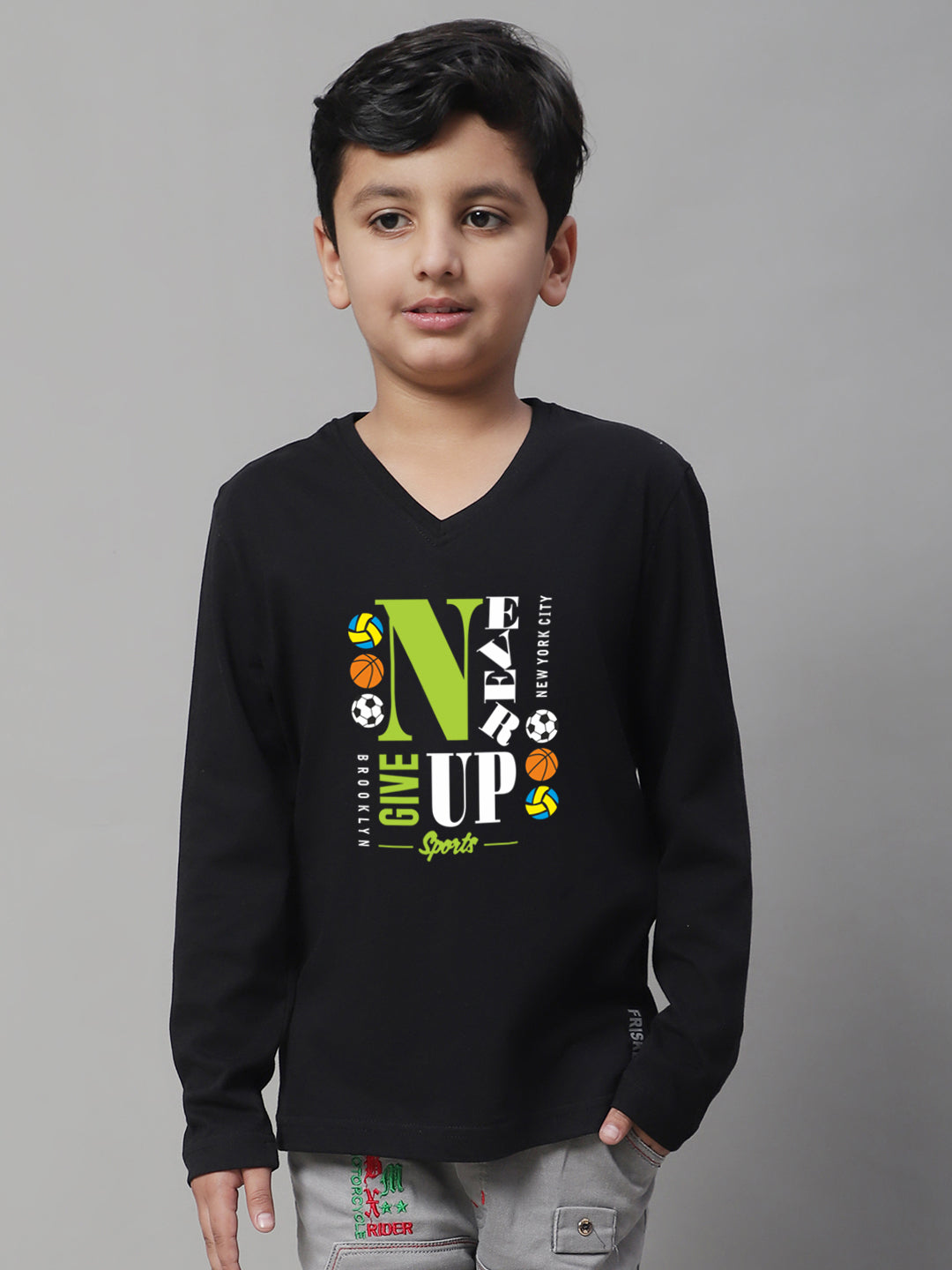 Boys Never Giveup Full Sleeves Printed T-Shirt - Friskers