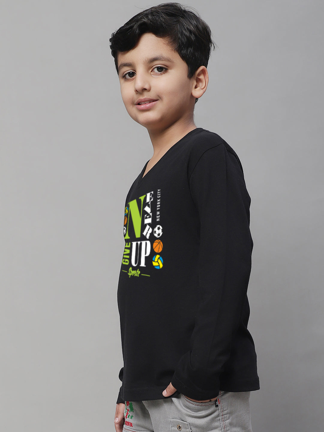 Boys Never Giveup Full Sleeves Printed T-Shirt - Friskers