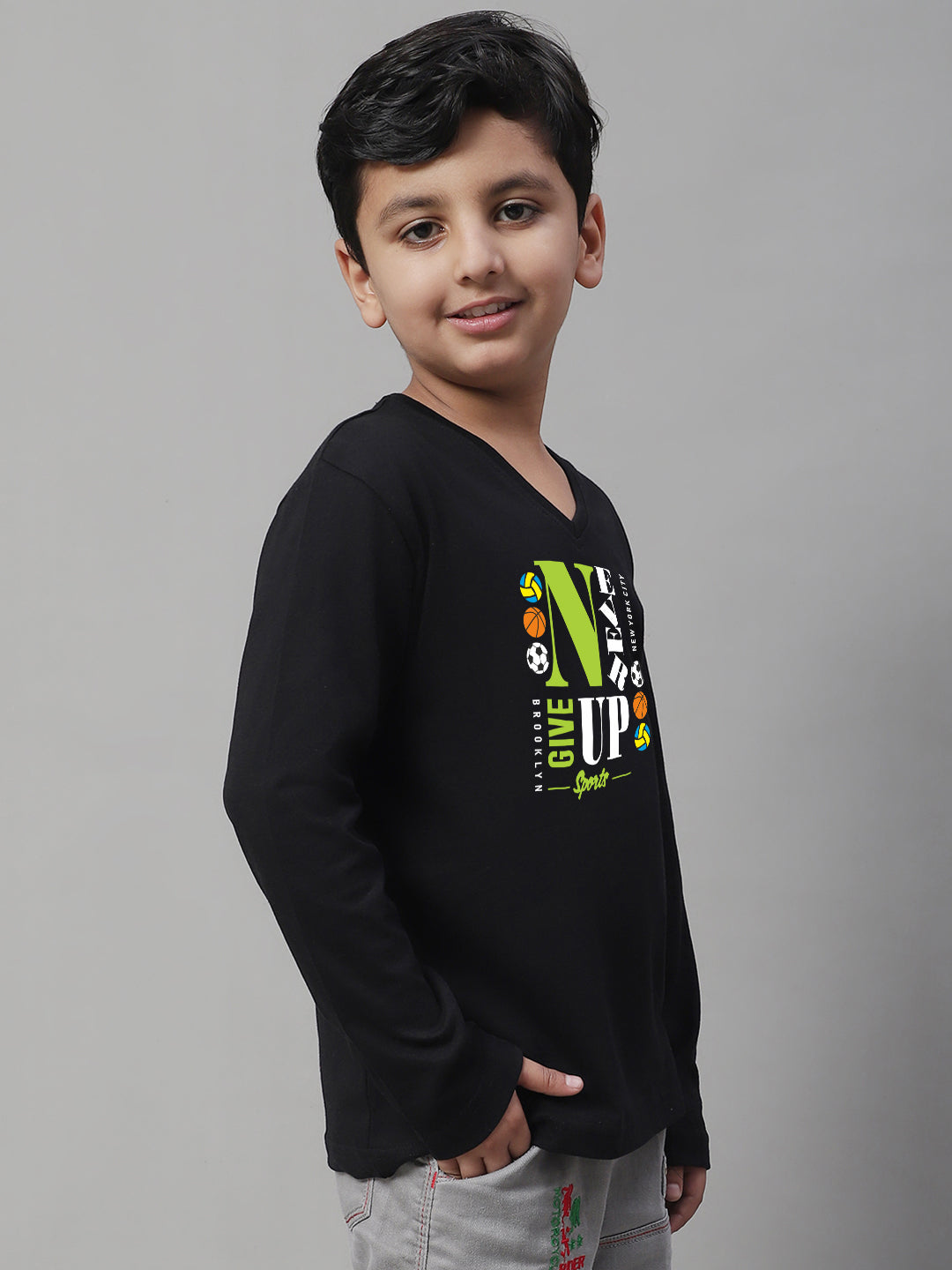 Boys Never Giveup Full Sleeves Printed T-Shirt - Friskers