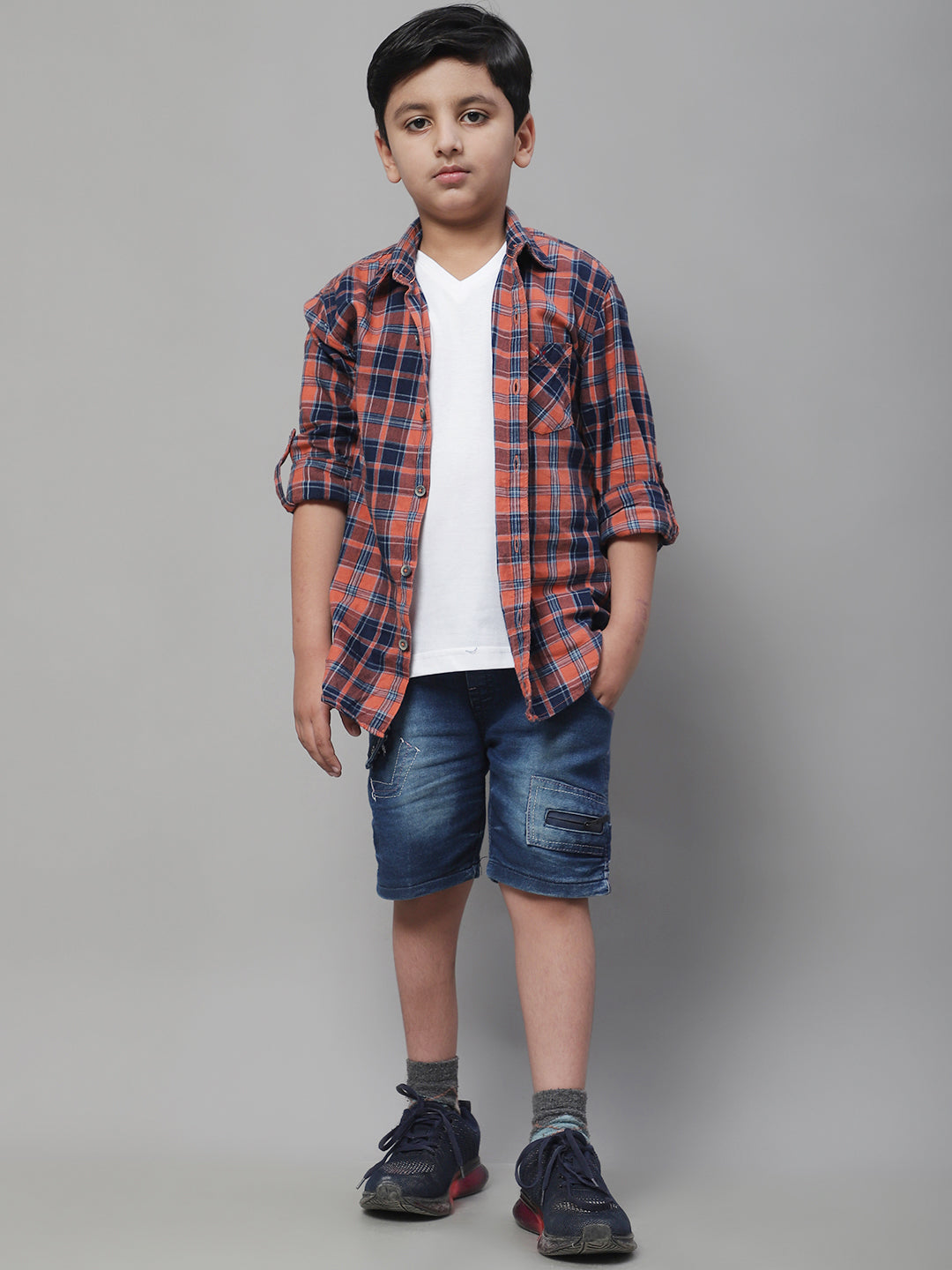 Boys V Neck Solid Pure Cotton 2-7Y T-Shirt - Friskers