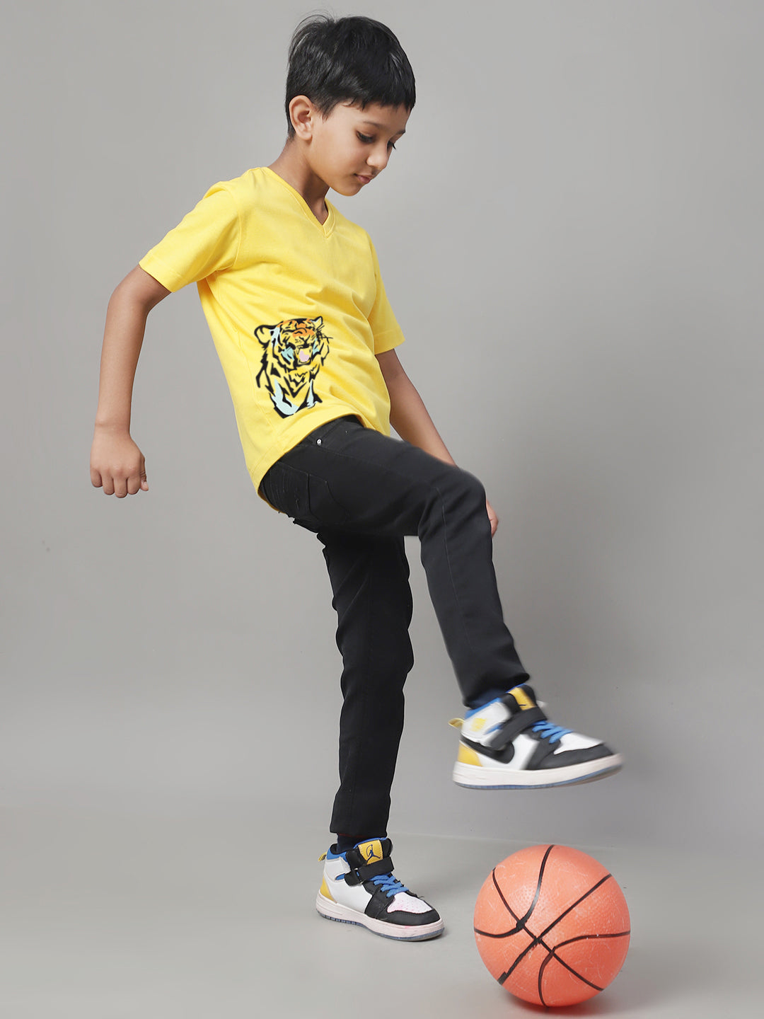 Boys Tiger Half Sleeves Printed T-Shirt - Friskers