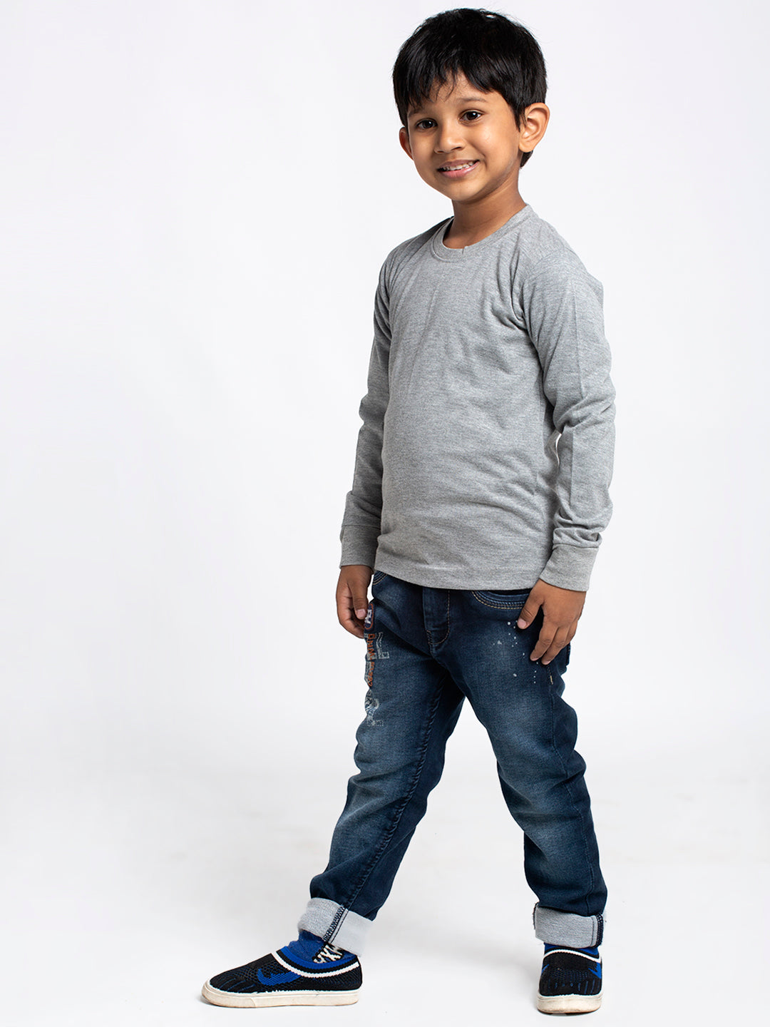 Boys Solid Pure Cotton Regular Fit T-Shirt - Friskers