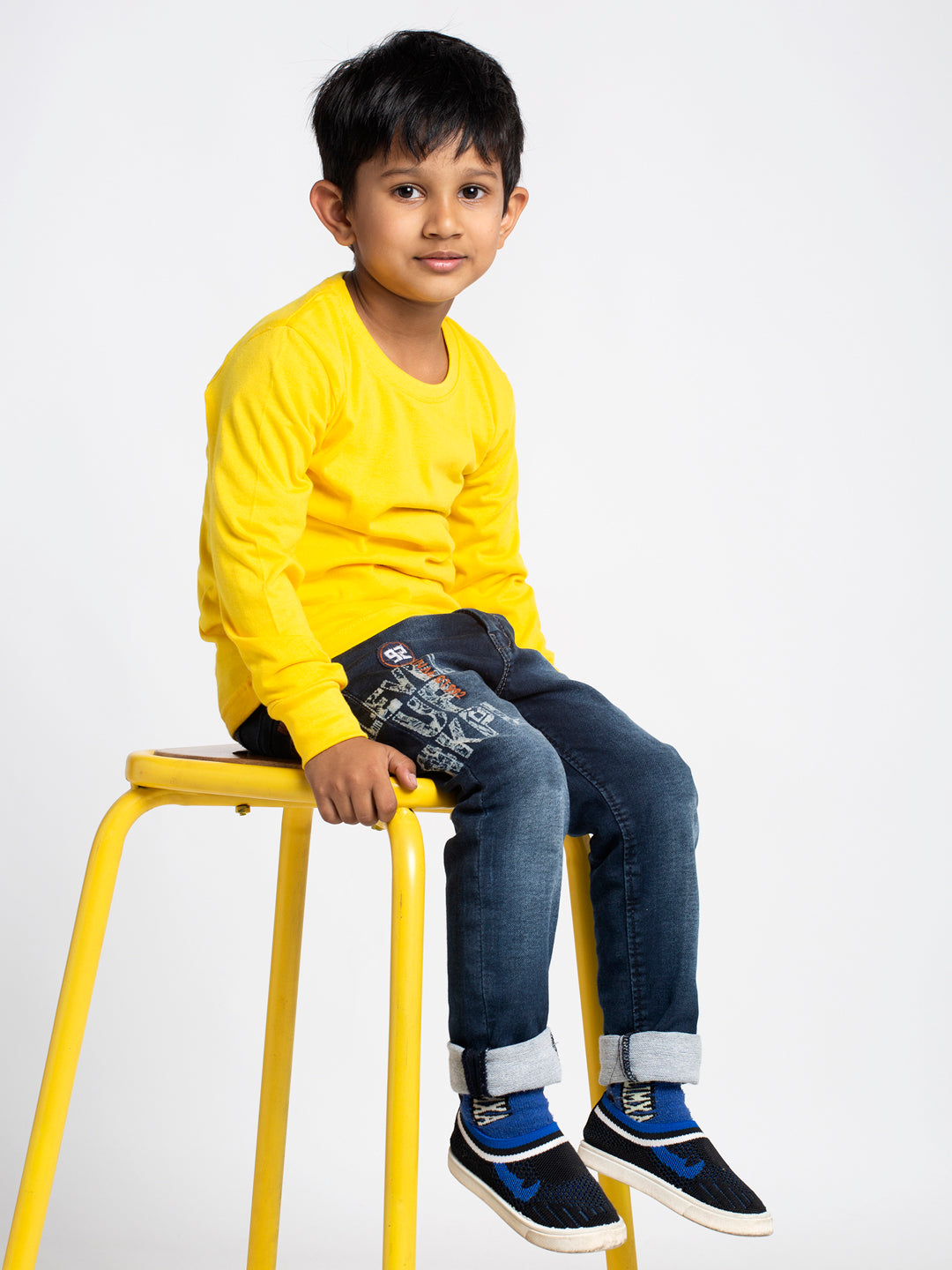 Boys Solid Pure Cotton Regular Fit T-Shirt - Friskers