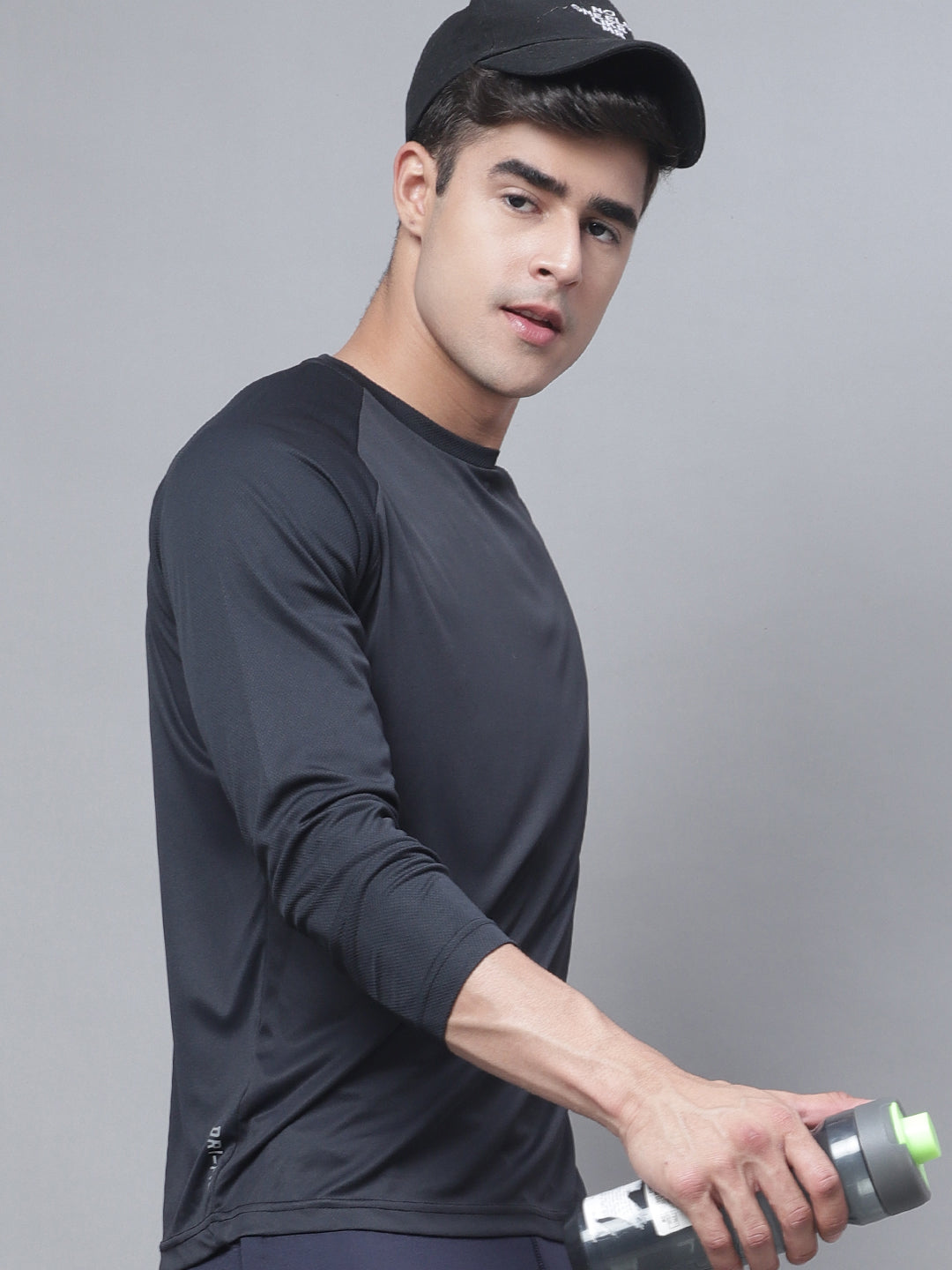 Men Full Sleeves Round Neck Sports T-shirt - Main Image