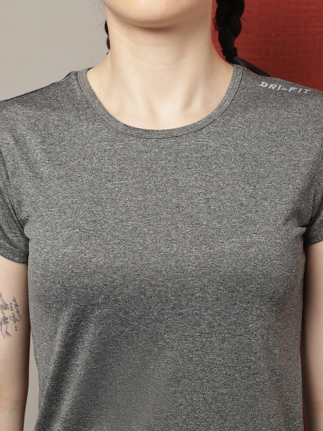 Women Round Neck Short Sleeves Slim Fit Running T-shirt - Friskers