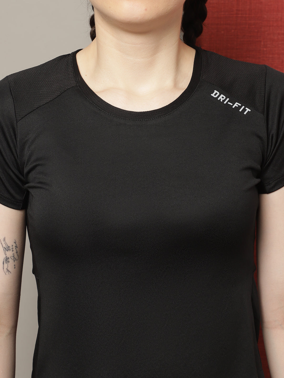 Women's Round Neck Short Sleeve Sports T-Shirt - Friskers