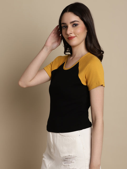 Friskers Women Solid Ribbed Round Neck Crop Top