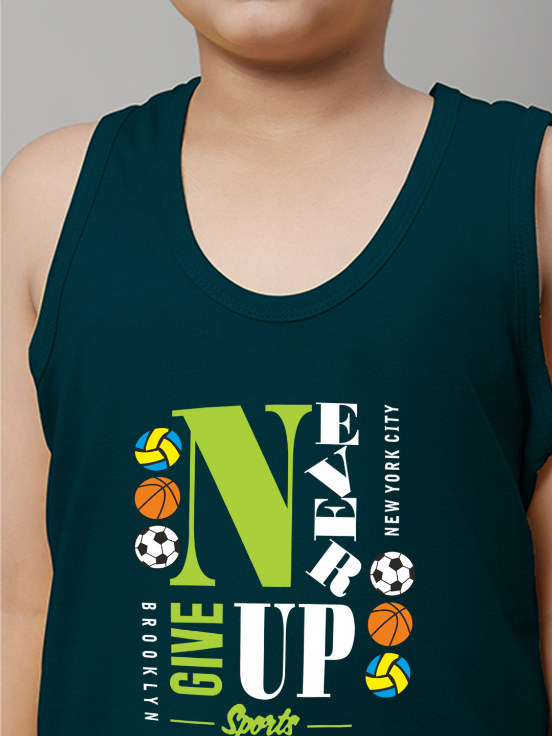 Kids Never Giveup printed Regular Fit Vest - Friskers