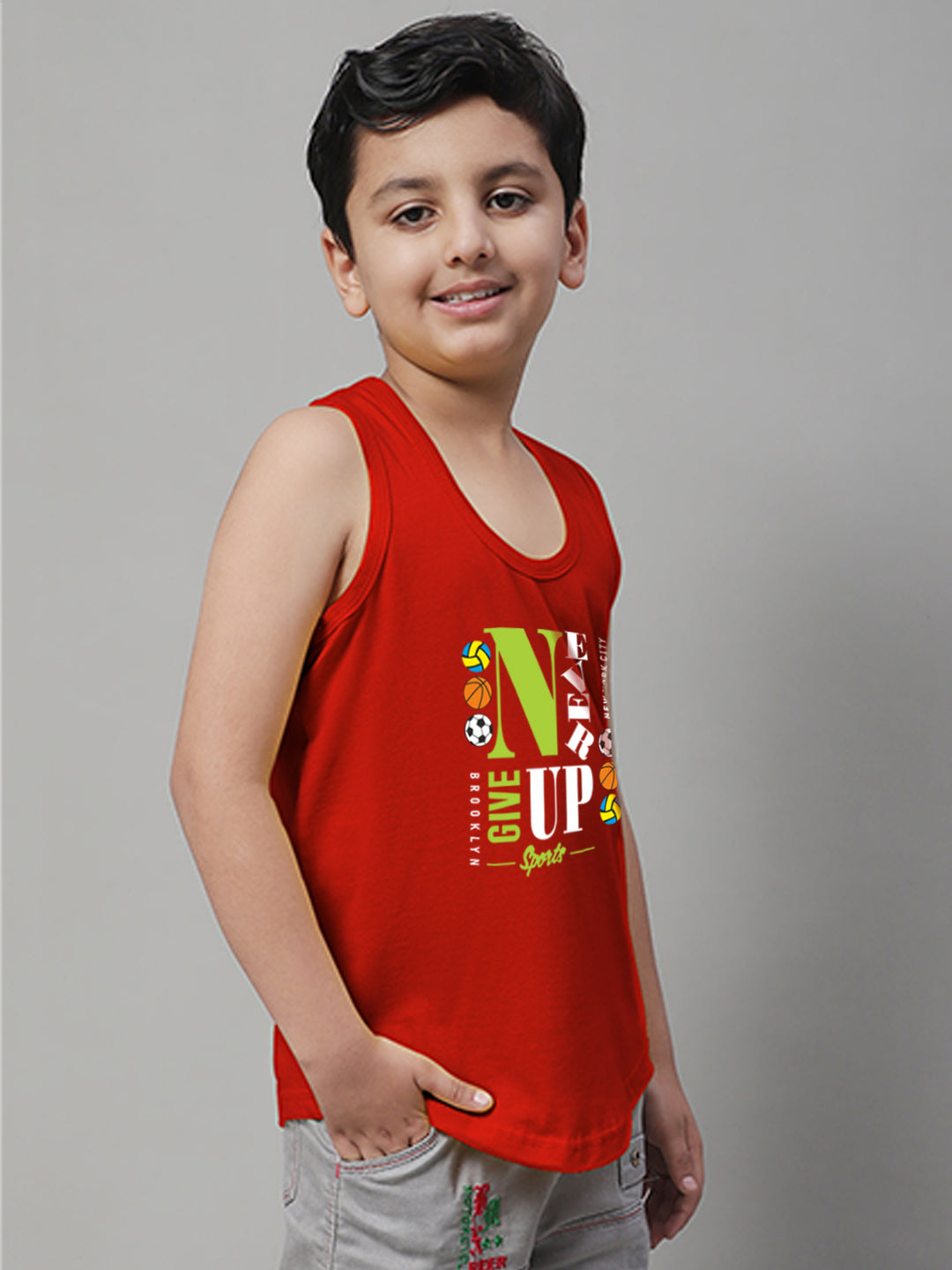 Boys Never Giveup Regular Fit Printed Vest - Friskers