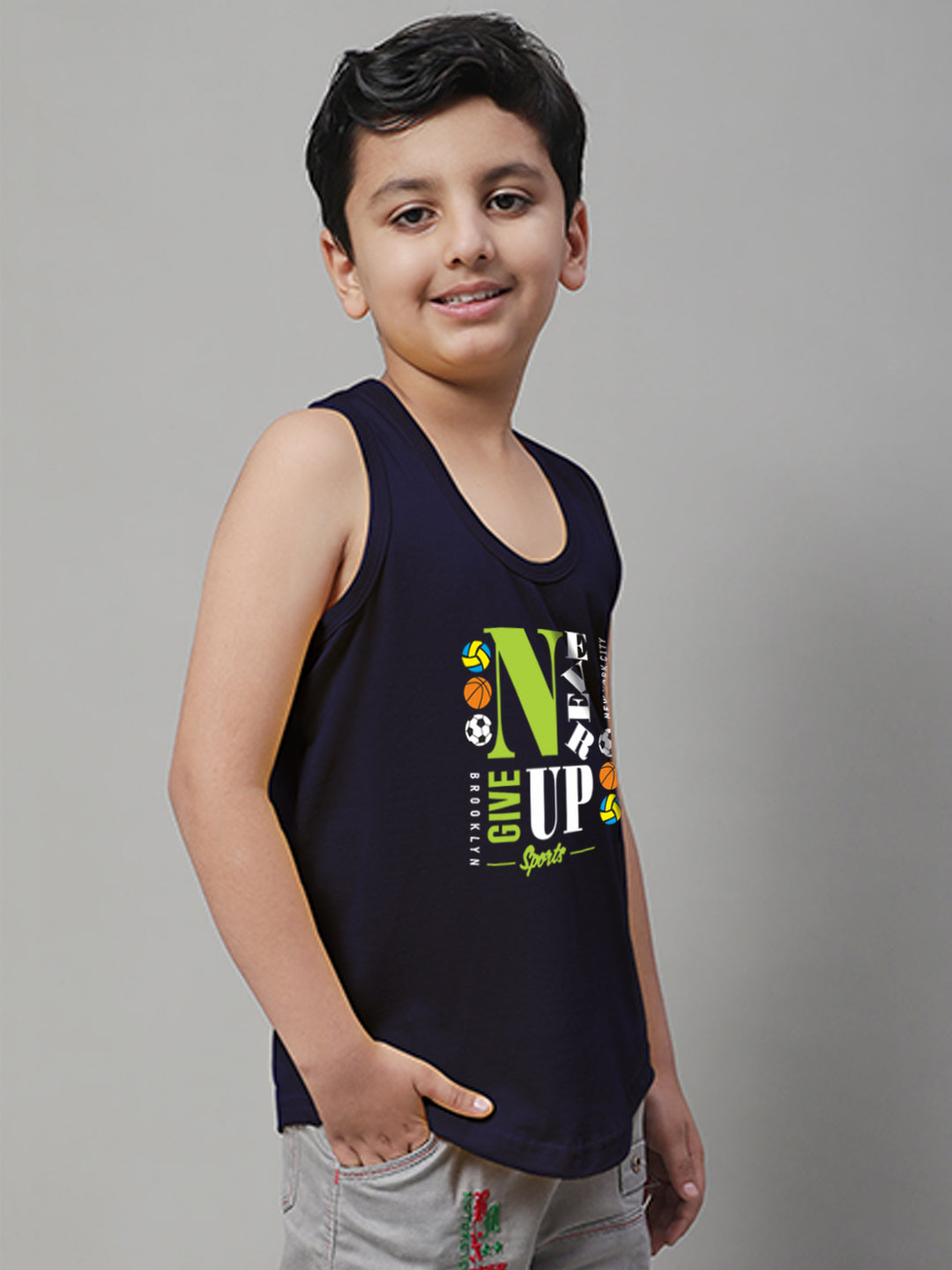 Boys Never Giveup Regular Fit Printed Vest - Friskers