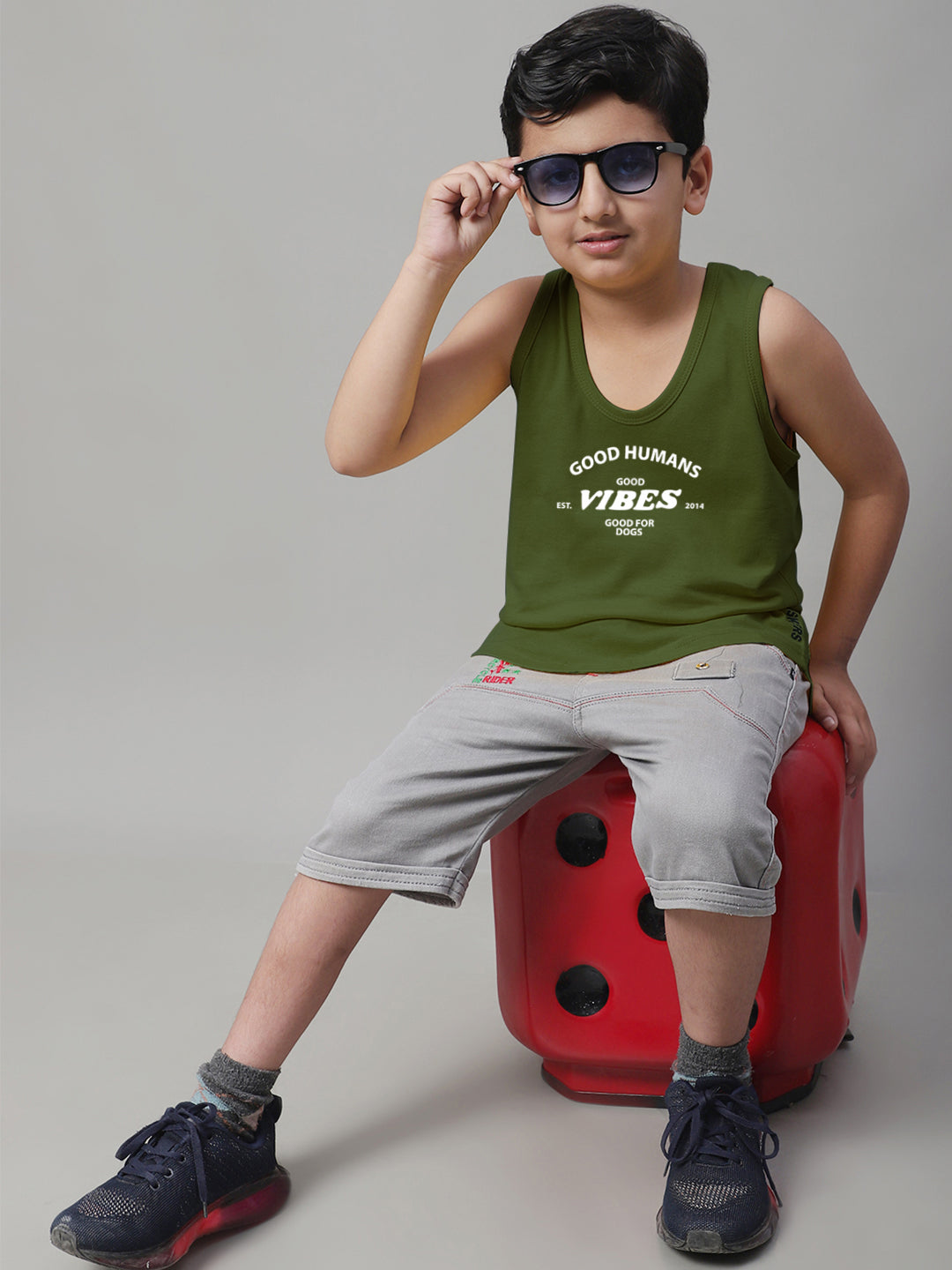 Boys Good Vibes Printed Regular Fit Vest - Friskers