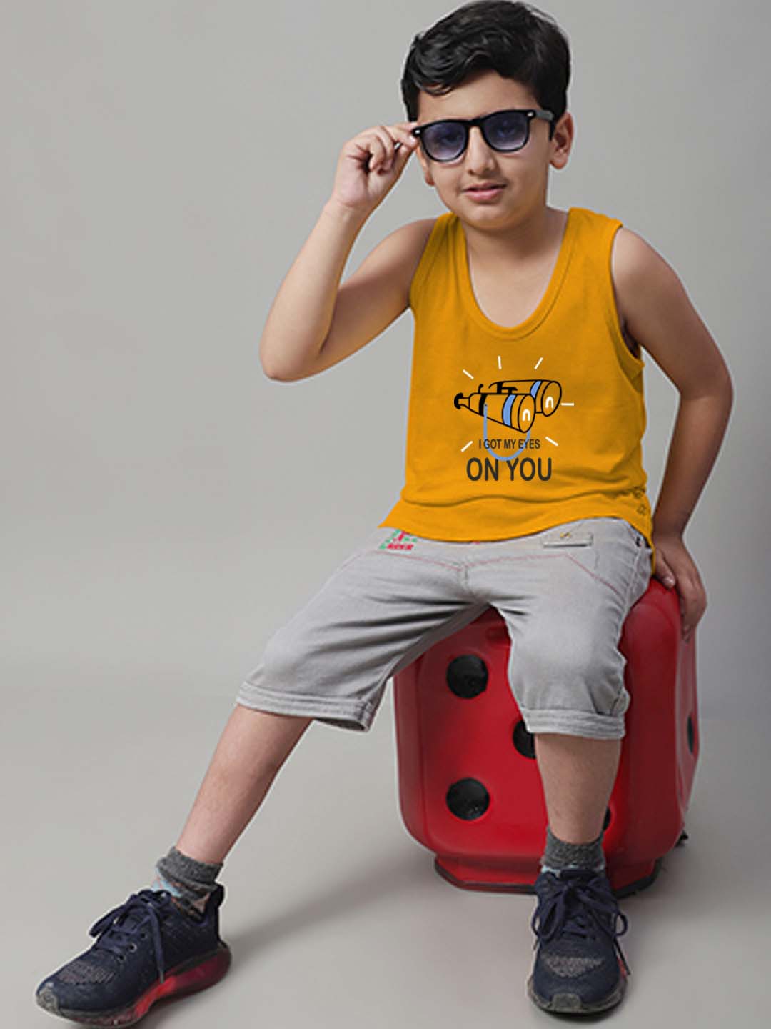 Boys I Got My Eyes On You Printed Regular Fit Vest - Friskers