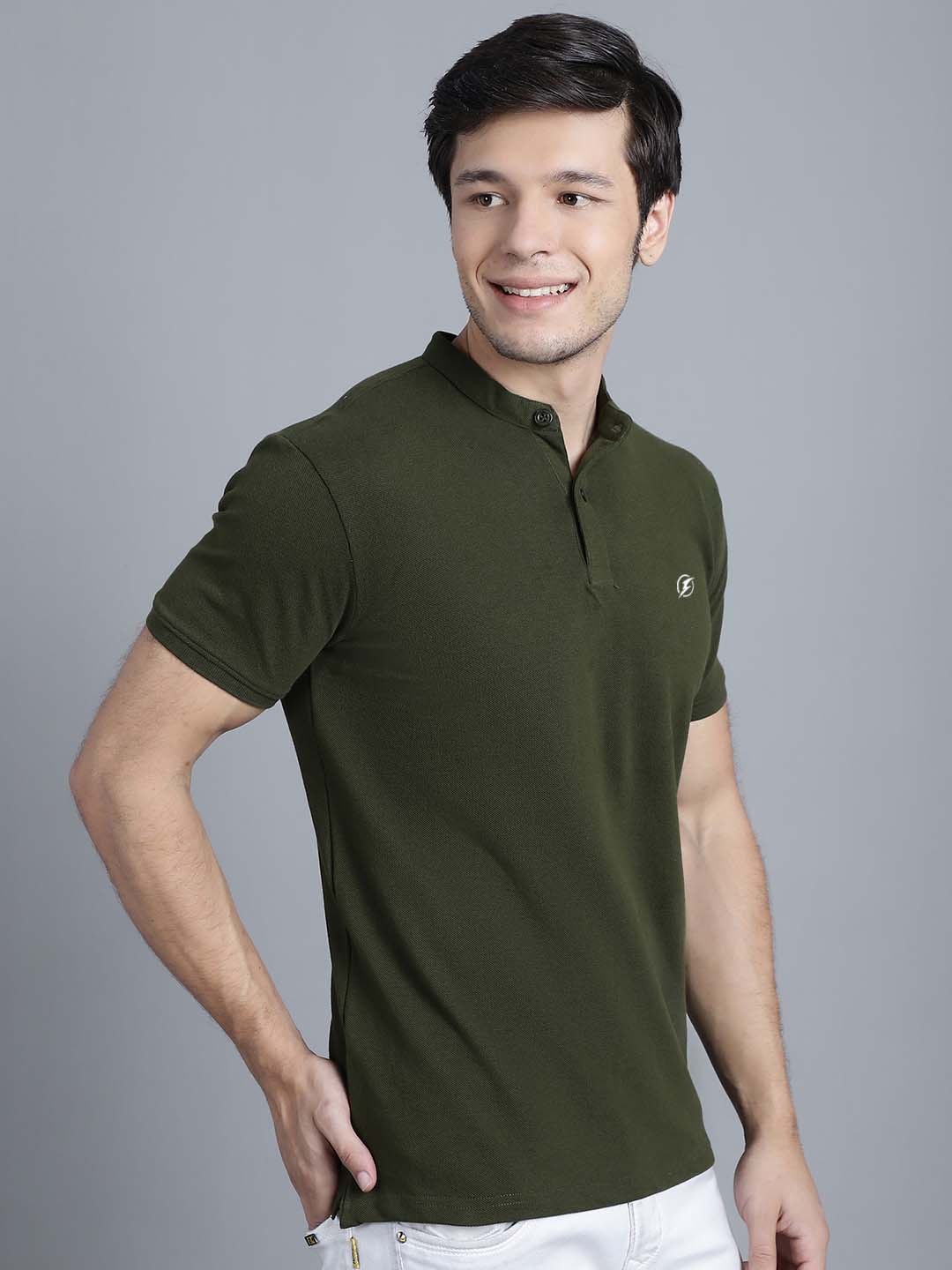 Men's Half Sleeves Solid Short Collar Polo T-shirt - Friskers