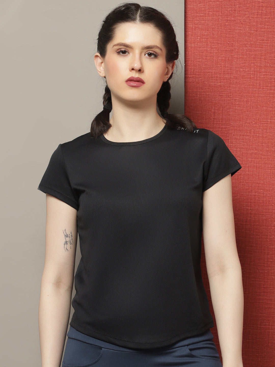 Women's Short Sleeves Cut outs Slim Fit Running T-shirt - Friskers