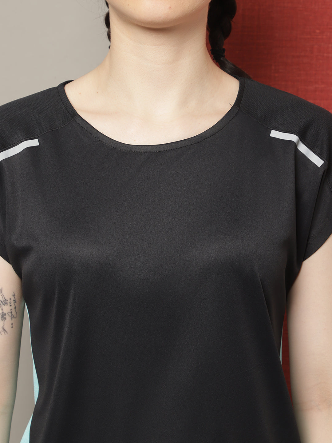 Women Self Design Anti Odour Reflective Breathable Sports T-shirt - Friskers